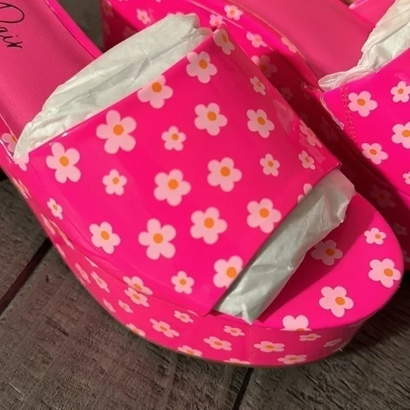 Wild Pair Womens Melborne Patent Floral Print Platform Sandals 7.5M 8.5M 5.5M - Picture 7 of 7